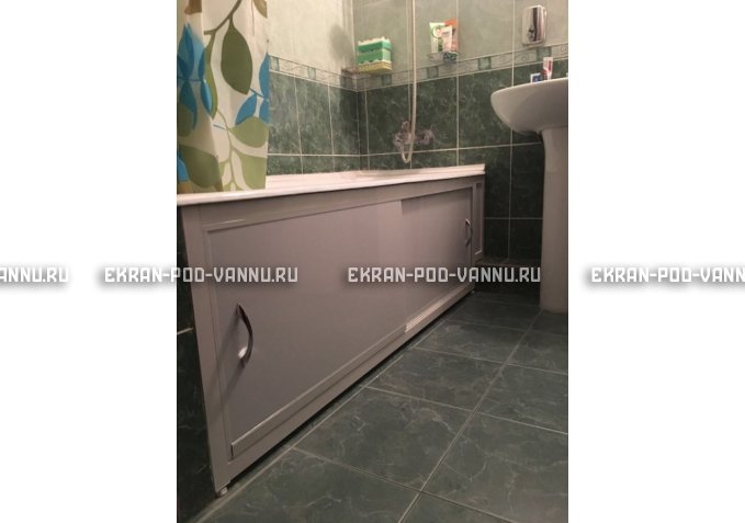 Экран  EUROPLEX Роликс белый с вставкой – купить по цене 10400 руб. в интернет-магазине в городе Краснодар картинка 2